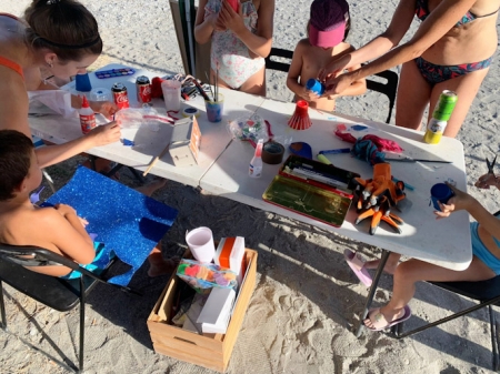 Taller realizado en la Playa, de Puerta del Mar (AYTO. ALMUÑECAR) 