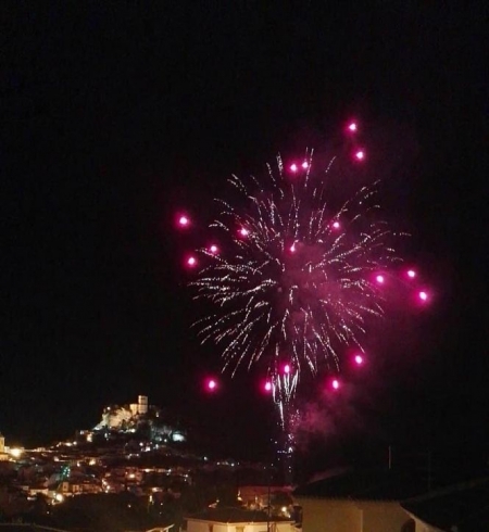 Fuegos artificiales de fiestas anteriores en Montefrío (AYTO. MONTEFRÍO) 