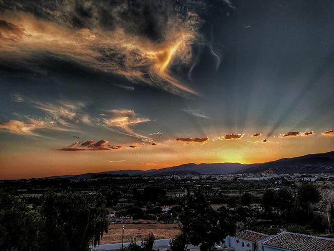 Anocheciendo en Huéscar (AYTO. HUÉSCAR) 
