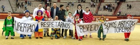 Miembros del espectáculo enanitos toreros, en imagen de archivo (VOX) 