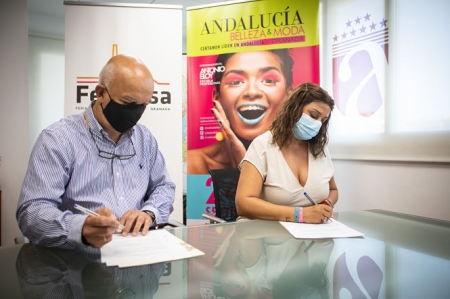 Imagen de la firma del convenio (FERMASA) 