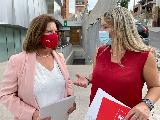 María José Sánchez Rubio ha visitado el centro de salud de Huétor Vega (PSOE) 