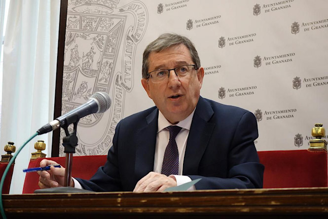 El concejal del PP en el Ayuntamiento de Granada, Luis González (AYTO. GRANADA)