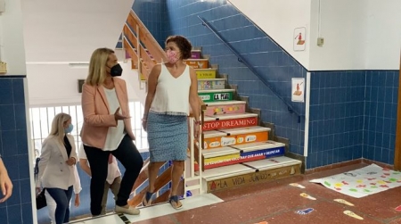 Imagen de la visita a un centro educativo (AYTO. MOTRIL) 