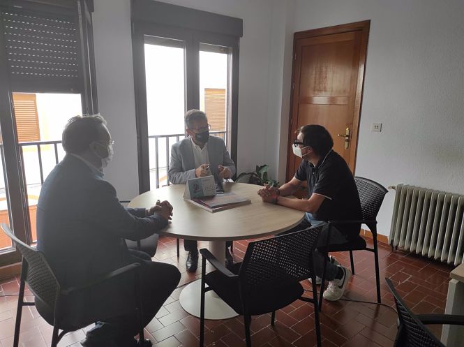 Reunión de la Junta de Andalucía y el Ayuntamiento de Galera sobre el desarrollo de proyectos turísticos conjuntos (EUROPA PRESS) 