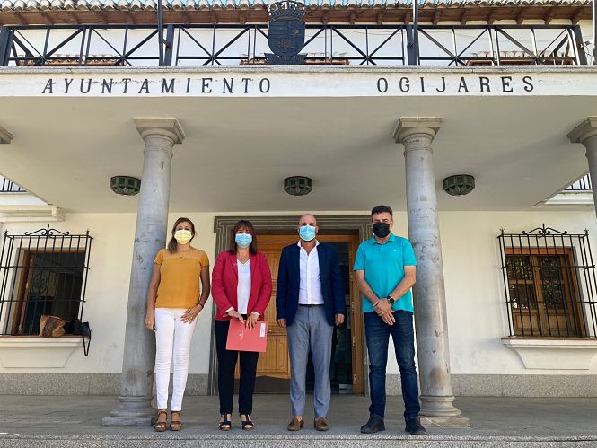 Imagen de la visita al Ayuntamiento de Ogijares (DIPUTACIÓN)