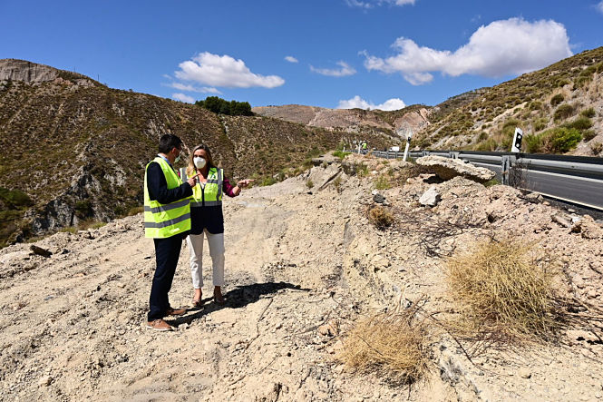 La Consejera de Fomento ha visitado las obras (JUNTA)