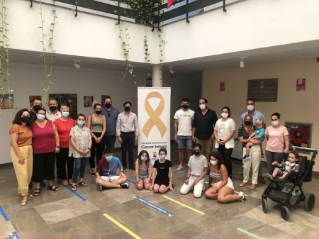 Campaña en CHurriana contra el cáncer infantil (AYTO. CHURRIANA)