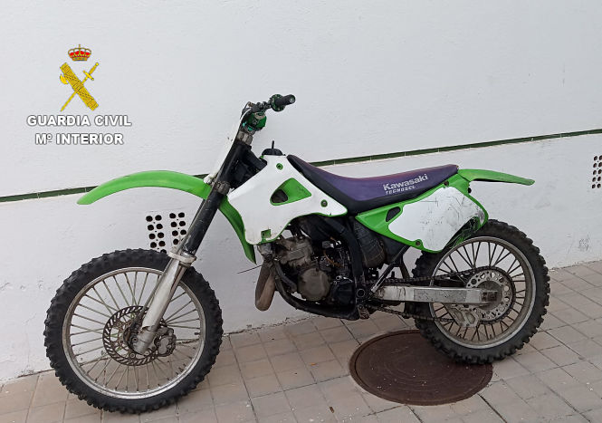Imagen de una de las motos recuperadas (GUARDIA CICIL)