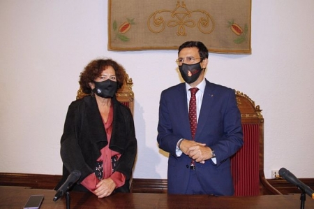 La rectora, Pilar Aranda, y el alcalde, Francisco Cuenca (UGR) 