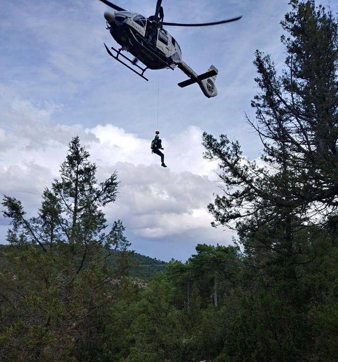 Helicóptero de rescate (GUARDIA CIVIL) 