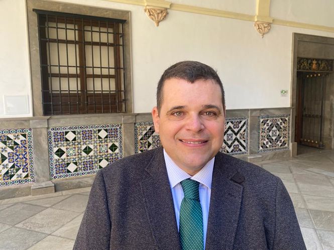 El portavoz de VOX en el Ayuntamiento de Granada, Onofre Miralles (VOX) 