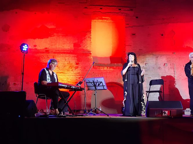 concierto de Ángela Muro en la Torre de la Alquería de Huétor Tájar (AYTO. HUÉTOR TÁJAR) 