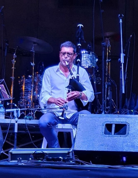 Actuación de un gaitero en Celtasur (AYTO. CÚLLAR VEGA) 