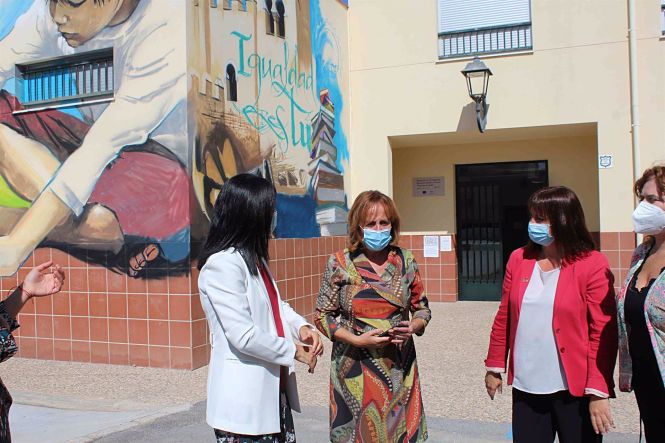 Inauguración de un mural por la igualdad (SUBDELEGACIÓN) 