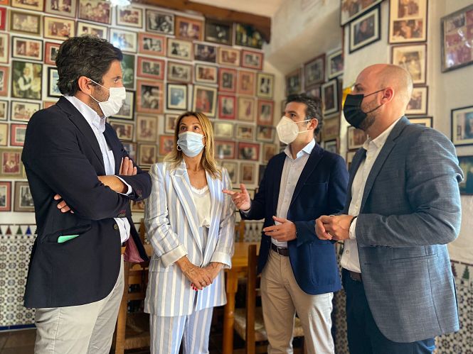 Imagen de la rueda de prensa dada en la Peña La Platería (PP)