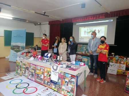 Ana Berrocal ha visitado el CEIP Manuel de Falla (JUNTA) Ana Berrocal ha visitado el CEIP Manuel de Falla (JUNTA)