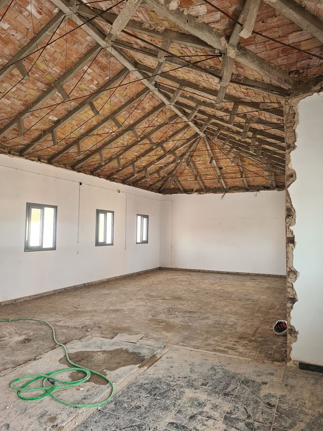 Obras de remodelación de las antiguas Escuelas Calvario de Otura (AYTO. OTURA)