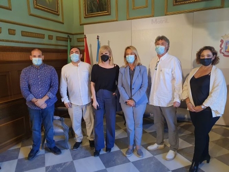 Imagen de la recepción a los galeristas (AYTO. MOTRIL)