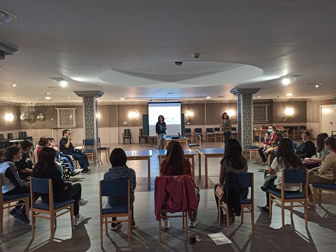 Una de las sesiones del proyecto TIDU puesto en marcha por el Ayuntamiento de Huétor Tájar (AYTO. HUÉTOR TÁJAR)