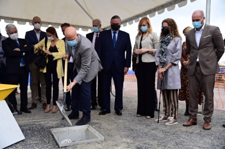 Colocación de la primera piedra del nuevo instituto (JUNTA)