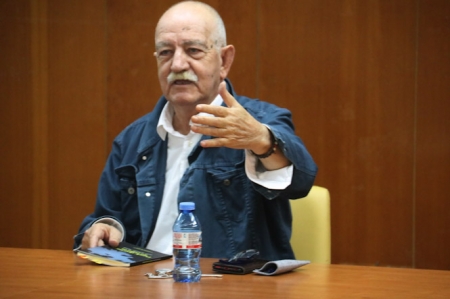 El escritor Tomás Hernández ha presentado su libro en Almuñécar (AYTO. ALMUÑÉCAR) 