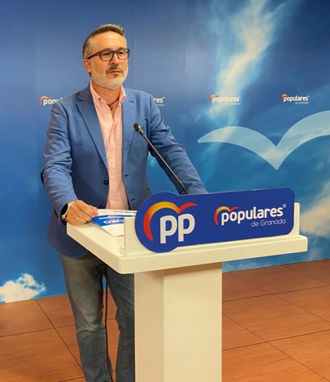 El portavoz del PP en el Ayuntamiento de Atarfe, Antonio Díaz (PP)