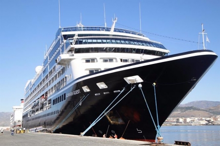 El crucero Azamara Quest en el puerto de Motril (PUERTO DE MOTRIL)