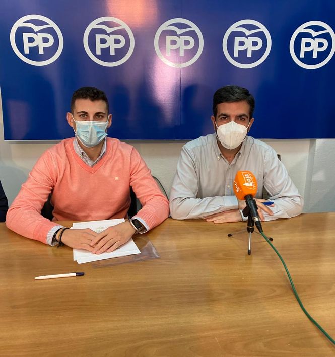 Rafael Caracuel y Joaquín Camacho en rueda de prensa (JUNTA)