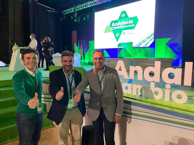 Joaquín Camacho entre Jorge Saavedra y Francisco Rodríguez (PP)