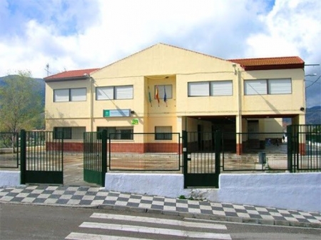 Centro de Educación Infantil y Primaria (CEIP) Enrique Tierno Galván de Zafarraya (JUNTA DE ANDALUCÍA) Centro de Educación Infantil y Primaria (CEIP) Enrique Tierno Galván de Zafarraya (JUNTA DE ANDALUCÍA)