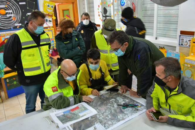 Puesto de Mando instalado en el CEIP Sierra de Lújar (INFOCA)