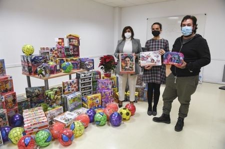 Entrega de los juguetes (AYTO. ARMILLA) 