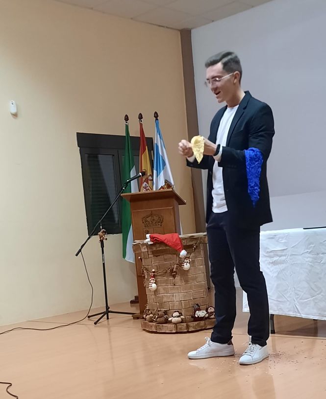 Espectáculo de magia celebrado en Ambroz (AYTO. VEGAS DEL GENIL) 