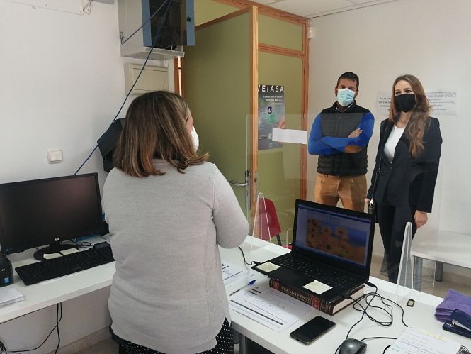 Virginia Fernández ha visitado Torrenueva (JUNTA) 