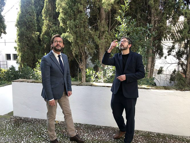 Imagen de la visita al jardín de la Casa de los Tiros (JUNTA) 