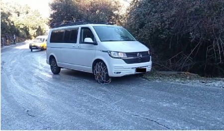 VehÍculos atascados por el hielo (112) 