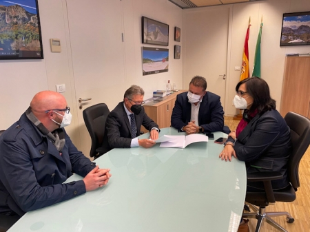 Imagen de la reunión (AYTO. BAZA)