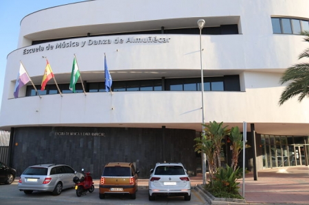 Fachada de la Escuela de Música y Danza de Almuñécar (AYTO. ALMUÑÉCAR)