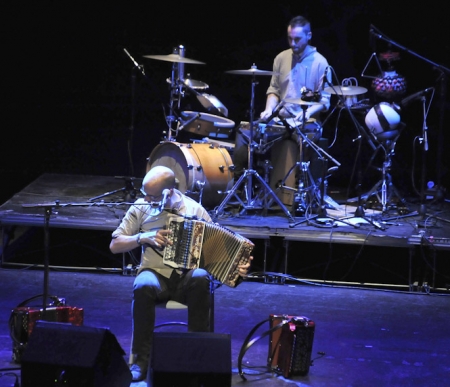 Imagen del concierto de Korrontxi (FESTIVAL FOLK GRANADA)