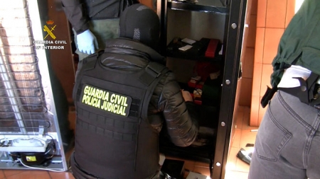 Registro de una de las viviendas (GUARDIA CIVIL)