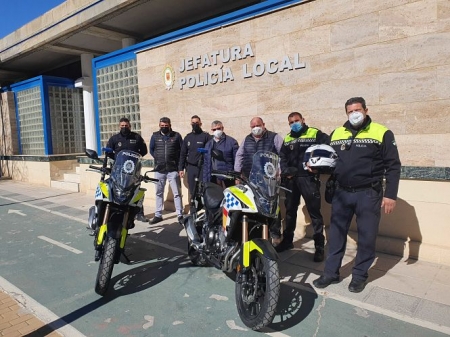 Presentación de las nuevas motocicletas (AYTO. GUADIX) 