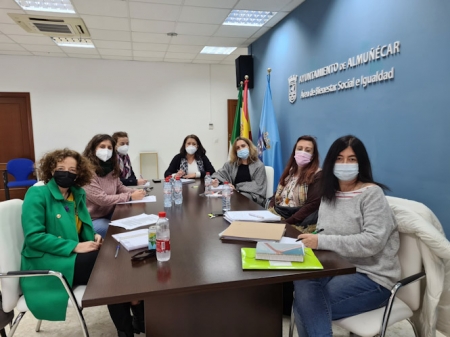 Imagen de la reunión (AYTO. ALMUÑÉCAR)