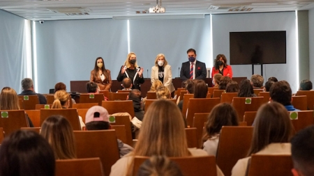 Imagen de una charla (AYTO. MOTRIL)