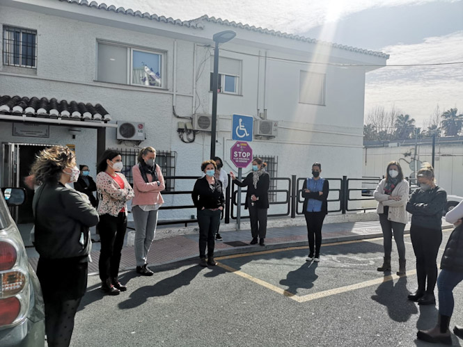 Cinco minutos de silencio en Almuñécar (AYTO. ALMUÑÉCAR)