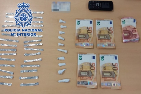 Heroína, cocaína y dinero intervenido (POLICÍA NACIONAL) 