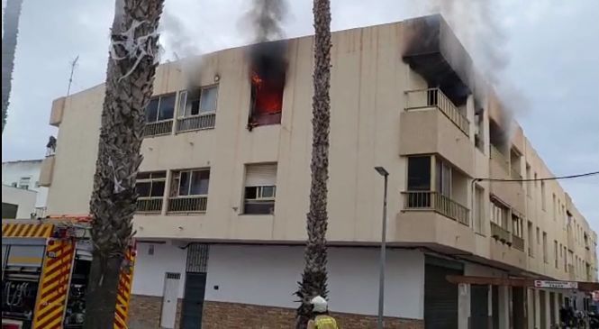 Vivienda incendiada (AYUNTAMIENTO DE ALMUÑÉCAR) 