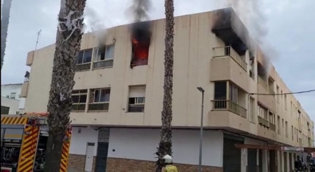 Vivienda incendiada (AYUNTAMIENTO DE ALMUÑÉCAR) 