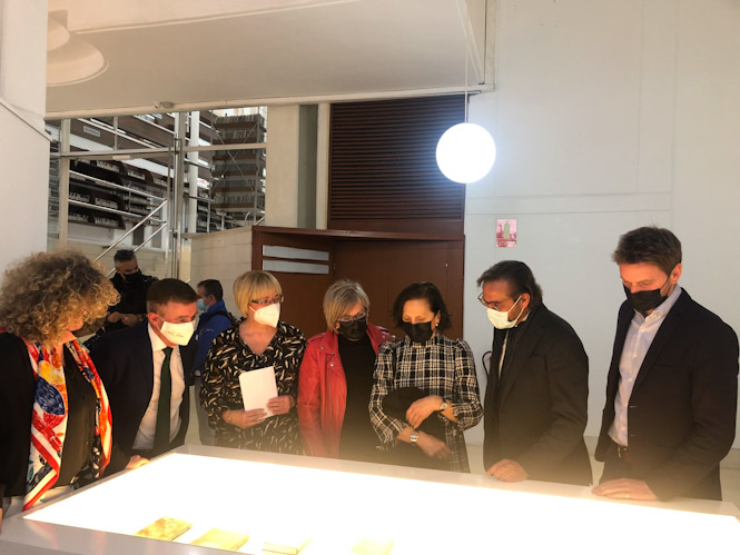 Imagen de la visita a la Biblioteca de Andalucía (JUNTA)