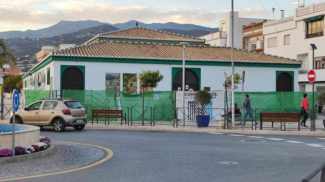 Imagen del comienzo de las obras (AYTO. ALMUÑÉCAR)